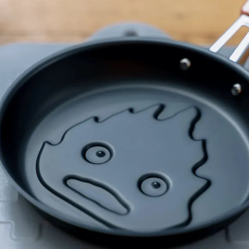 Howl's Moving Castle: Calcifer Kitchen Tool Frying Pan (Pre-Order)